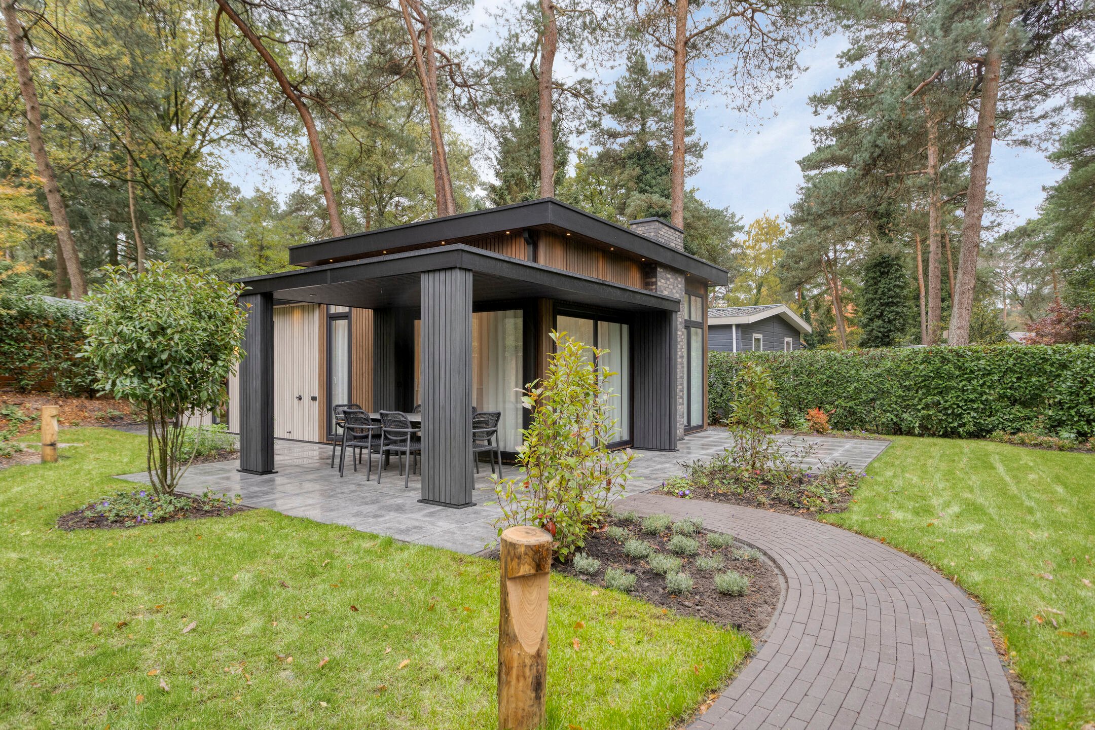 Over Recreatiepark de Lork